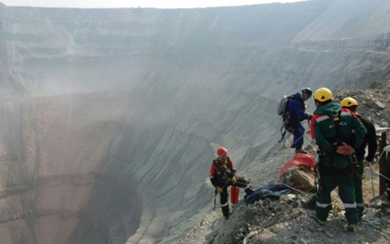 Спасательные работы на шахте «Мир»